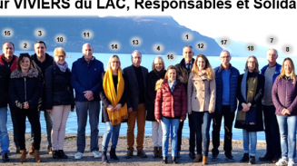 Les membres du conseil municipal 2020 - 2026 au bord du lac du Bourget